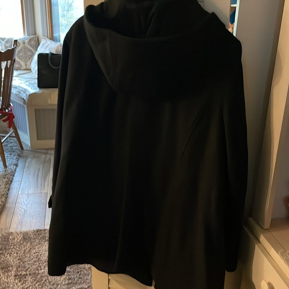 Women’s Peacoat - Picture 6 of 6